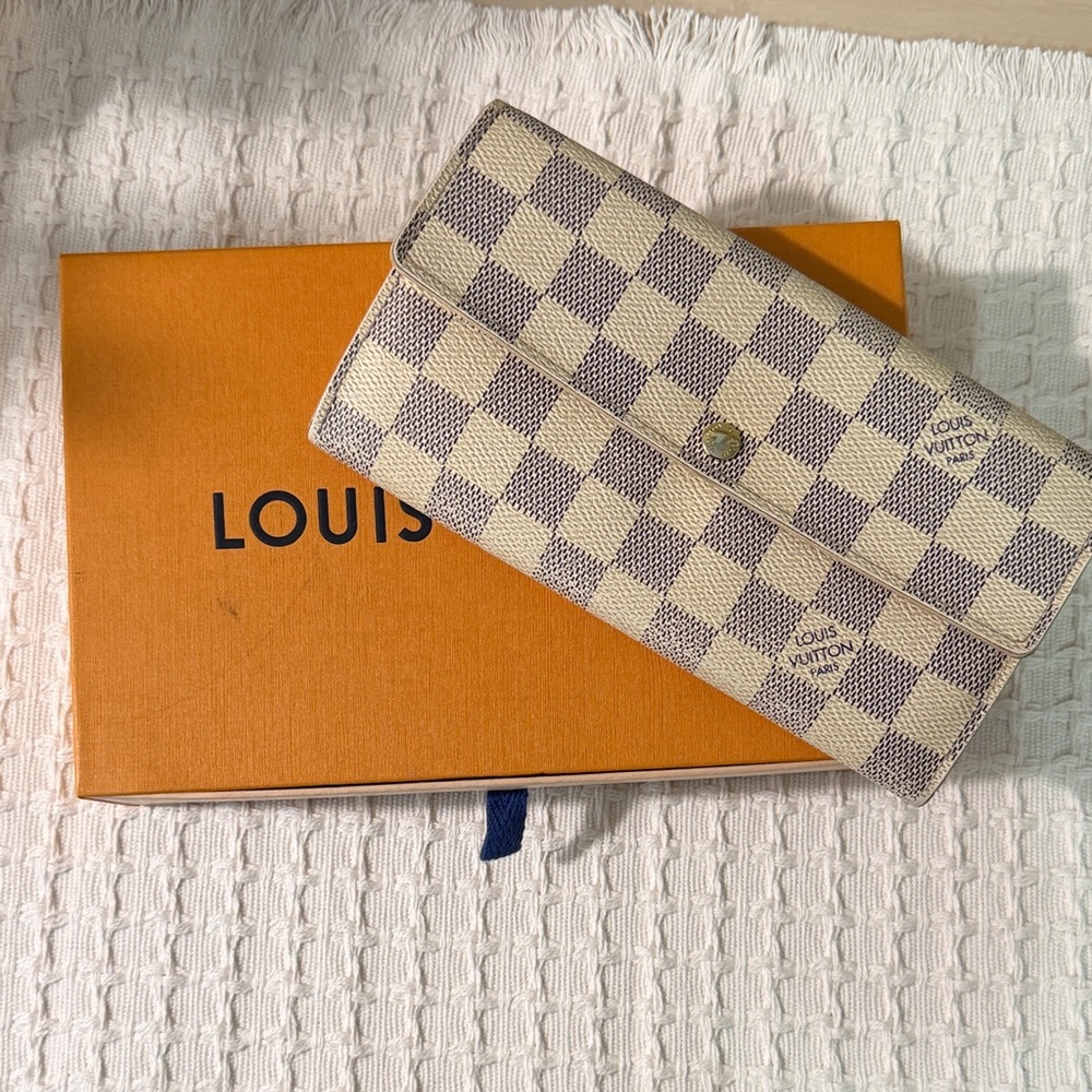 Louis Vuitton Cream and Gray Checkered Wallet